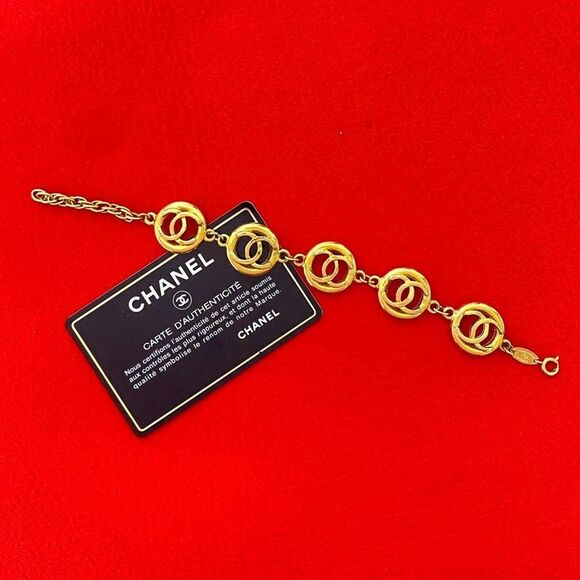 Pre Loved chanel Women metallic | gold Bracelets - Picture 1 of 6